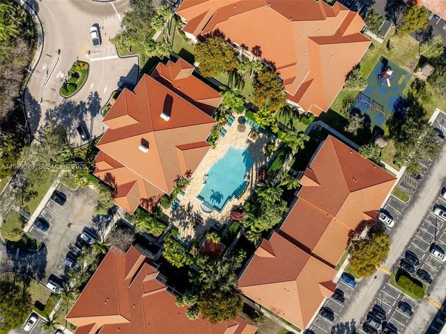 11700 SW 2nd St 13202, Pembroke Pines, FL 33025