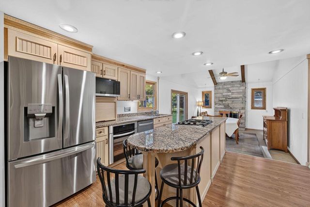 4936 Deerwood DRIVE, Mount Pleasant, WI 53406