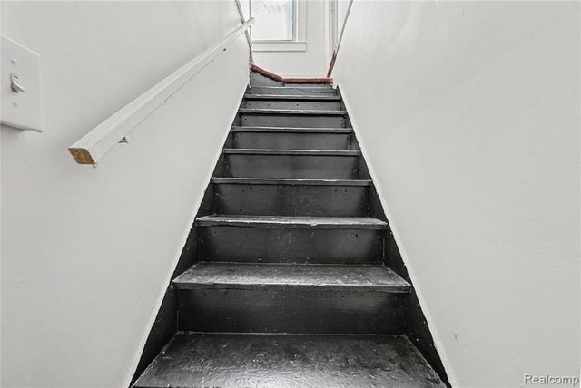 8294 Rosemont Avenue, Detroit, MI 48228