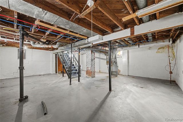 8294 Rosemont Avenue, Detroit, MI 48228