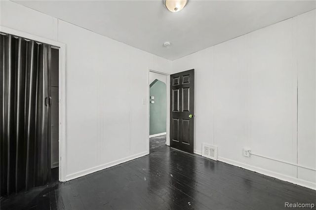 8294 Rosemont Avenue, Detroit, MI 48228