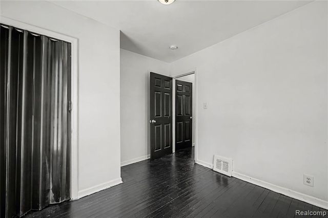 8294 Rosemont Avenue, Detroit, MI 48228