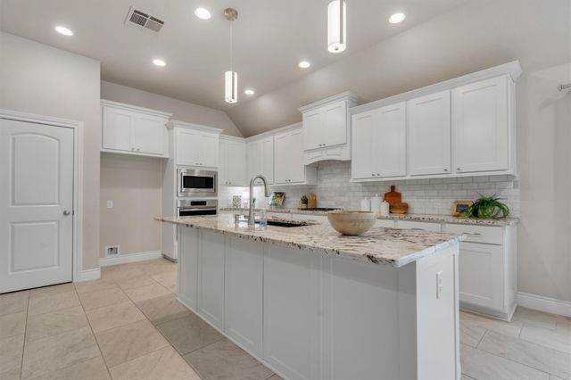 6117 LAKE TERAVISTA WAY, Georgetown, TX 78626