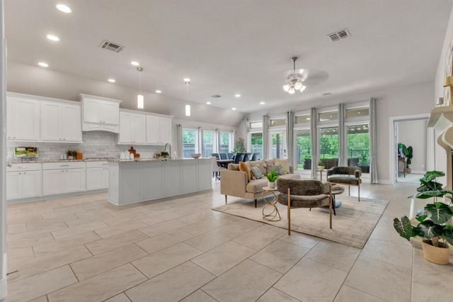 6117 LAKE TERAVISTA WAY, Georgetown, TX 78626