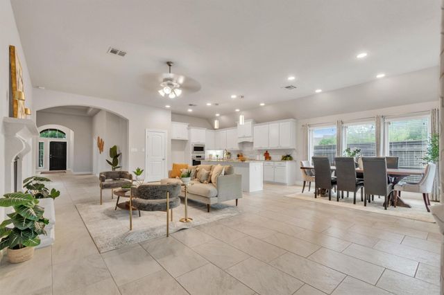 6117 LAKE TERAVISTA WAY, Georgetown, TX 78626