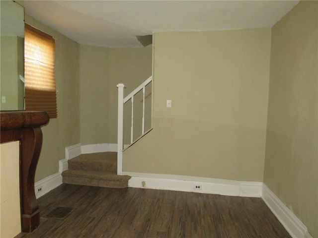 4829 Lougean Ave, Lincoln Place, PA 15207