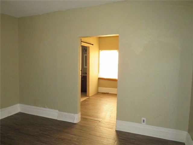 4829 Lougean Ave, Lincoln Place, PA 15207