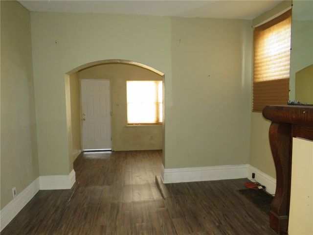 4829 Lougean Ave, Lincoln Place, PA 15207