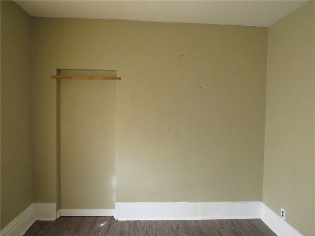 4829 Lougean Ave, Lincoln Place, PA 15207