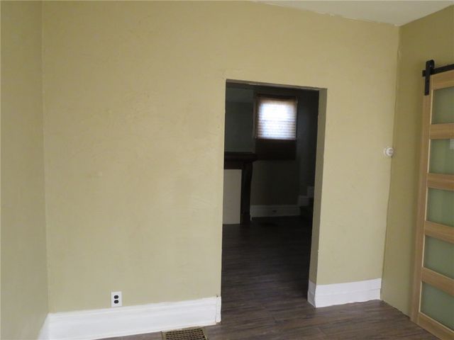 4829 Lougean Ave, Lincoln Place, PA 15207