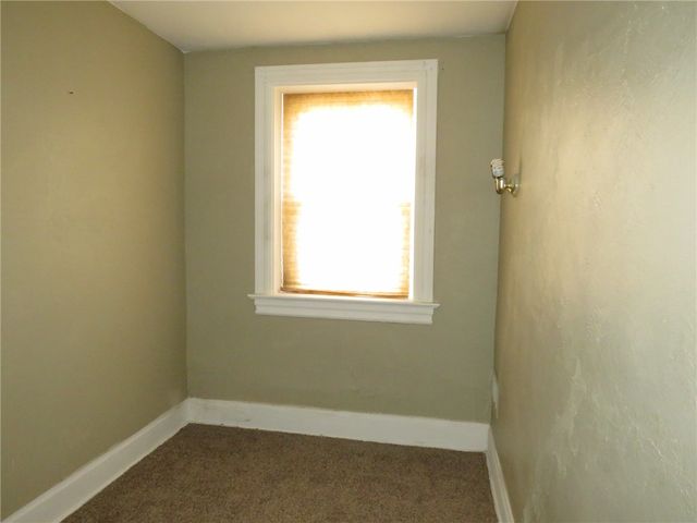 4829 Lougean Ave, Lincoln Place, PA 15207