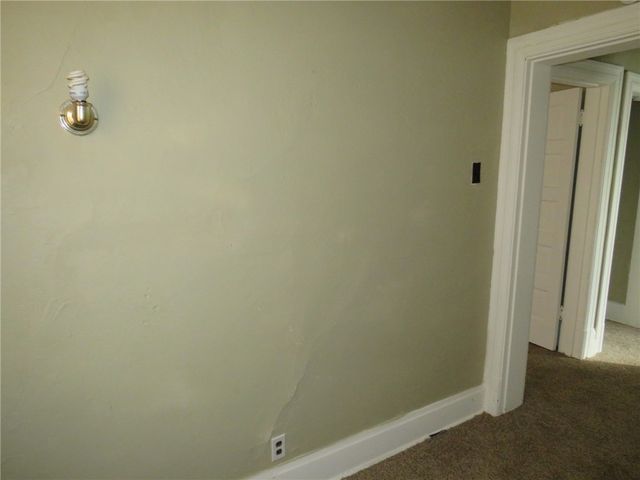 4829 Lougean Ave, Lincoln Place, PA 15207