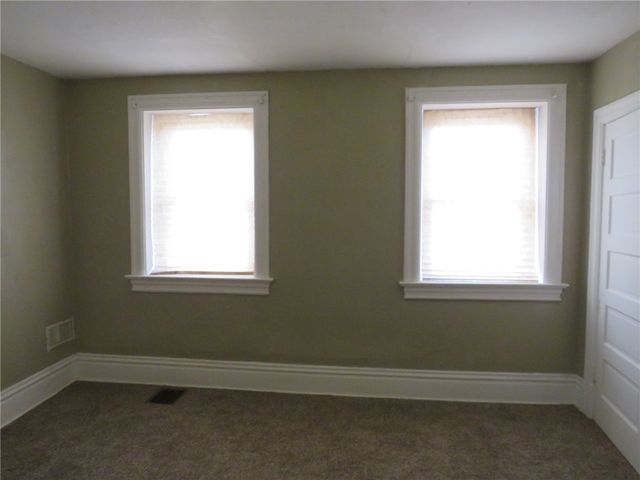 4829 Lougean Ave, Lincoln Place, PA 15207