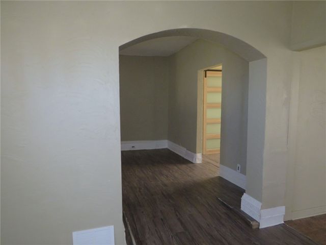 4829 Lougean Ave, Lincoln Place, PA 15207