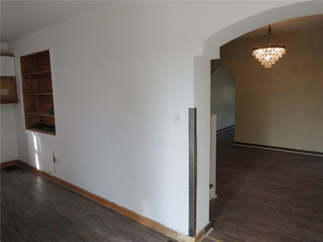 4829 Lougean Ave, Lincoln Place, PA 15207