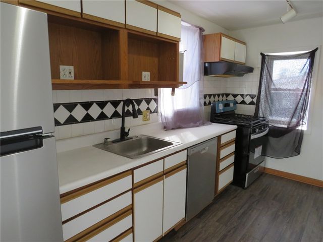 4829 Lougean Ave, Lincoln Place, PA 15207