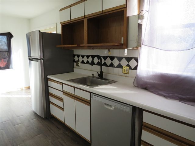 4829 Lougean Ave, Lincoln Place, PA 15207