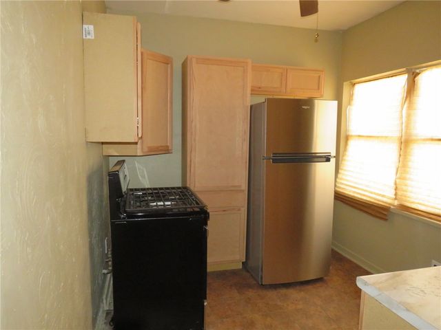 4829 Lougean Ave, Lincoln Place, PA 15207