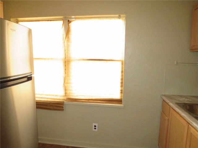 4829 Lougean Ave, Lincoln Place, PA 15207