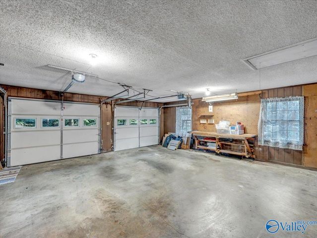903 Lane Drive SE, Huntsville, AL 35803