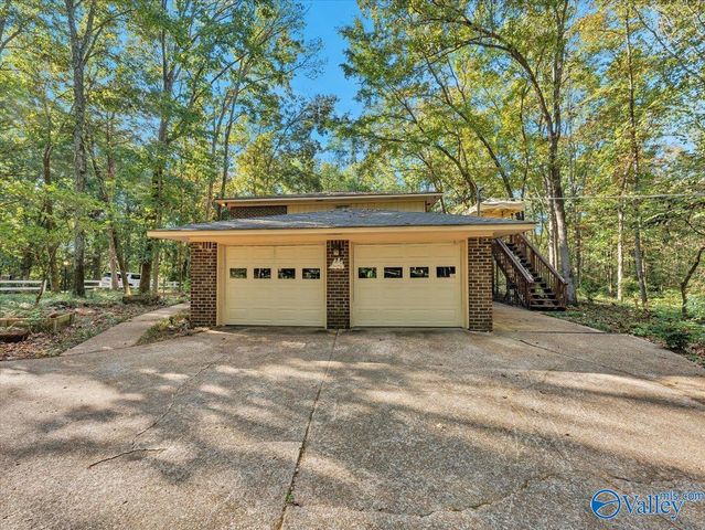 903 Lane Drive SE, Huntsville, AL 35803