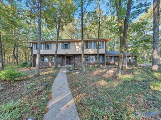903 Lane Drive SE, Huntsville, AL 35803