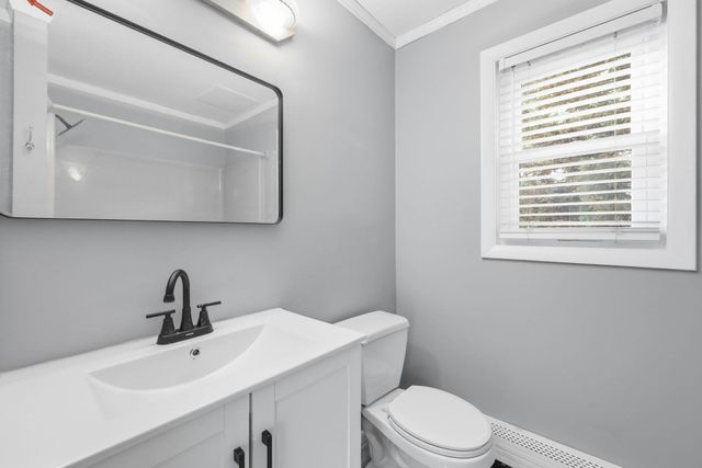 5 Timber Ln, Holyoke, MA 01040