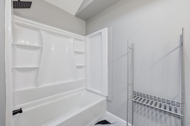 5 Timber Ln, Holyoke, MA 01040