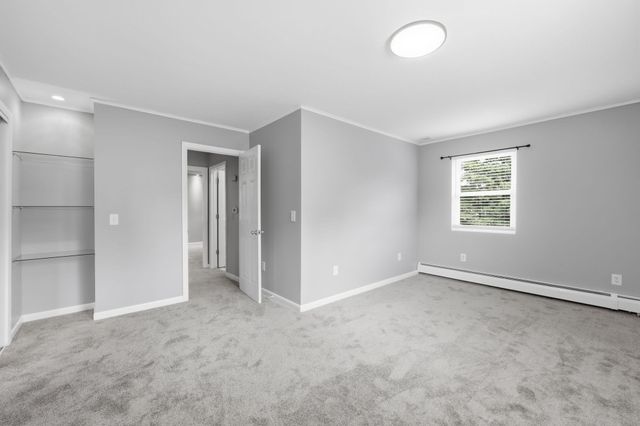 5 Timber Ln, Holyoke, MA 01040