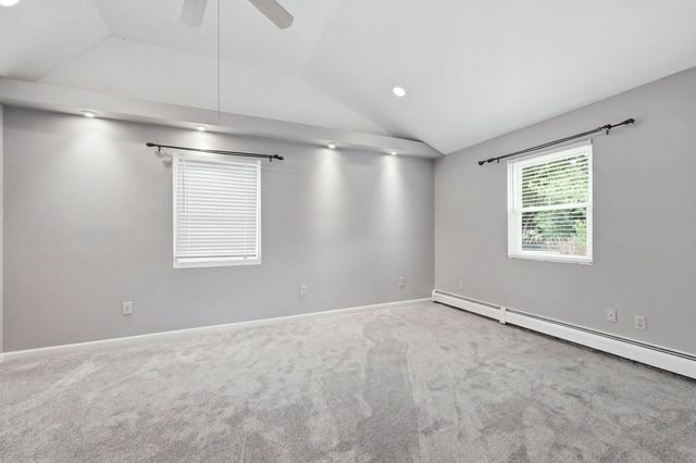 5 Timber Ln, Holyoke, MA 01040