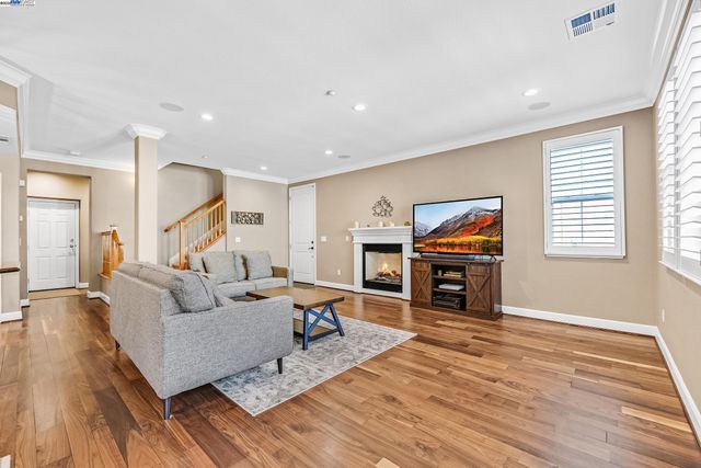 588 Dovecote Ln 4, Livermore, CA 94551