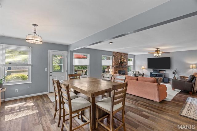 746 Galway Drive, Ballwin, MO 63021