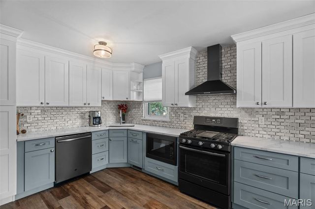 746 Galway Drive, Ballwin, MO 63021