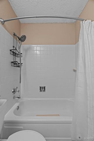 746 Galway Drive, Ballwin, MO 63021