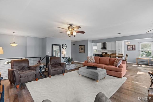 746 Galway Drive, Ballwin, MO 63021