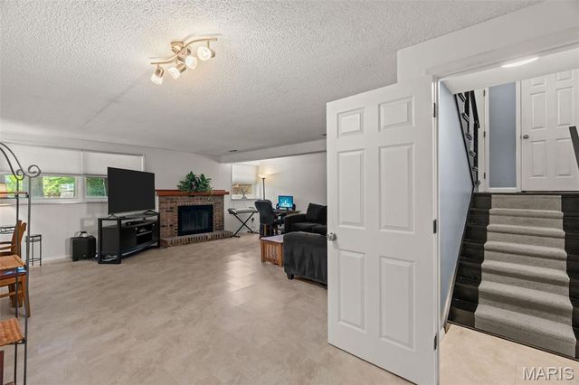 746 Galway Drive, Ballwin, MO 63021