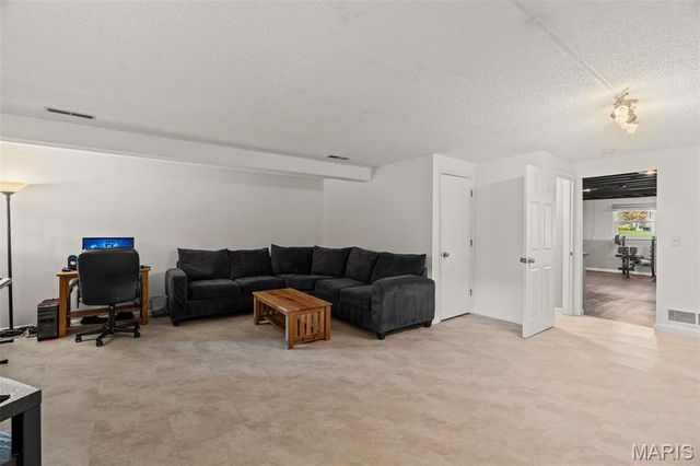 746 Galway Drive, Ballwin, MO 63021