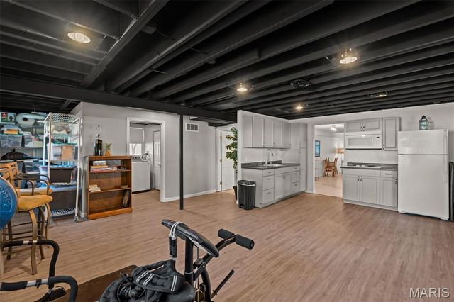 746 Galway Drive, Ballwin, MO 63021