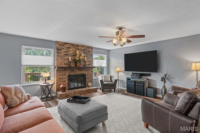 746 Galway Drive, Ballwin, MO 63021