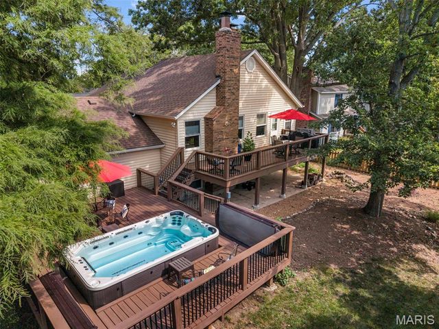 746 Galway Drive, Ballwin, MO 63021