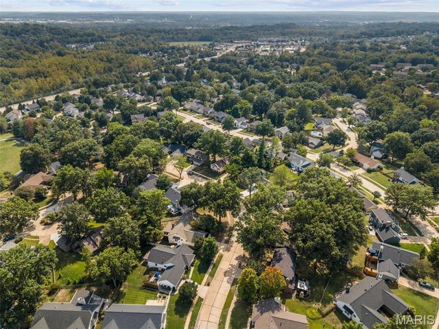 746 Galway Drive, Ballwin, MO 63021