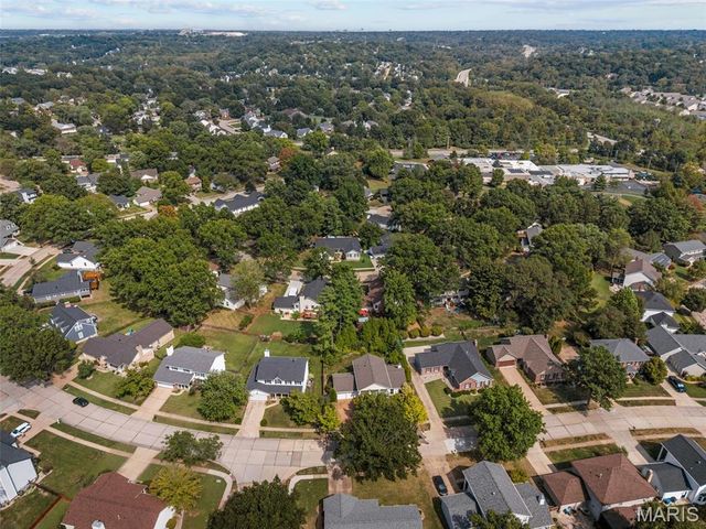 746 Galway Drive, Ballwin, MO 63021