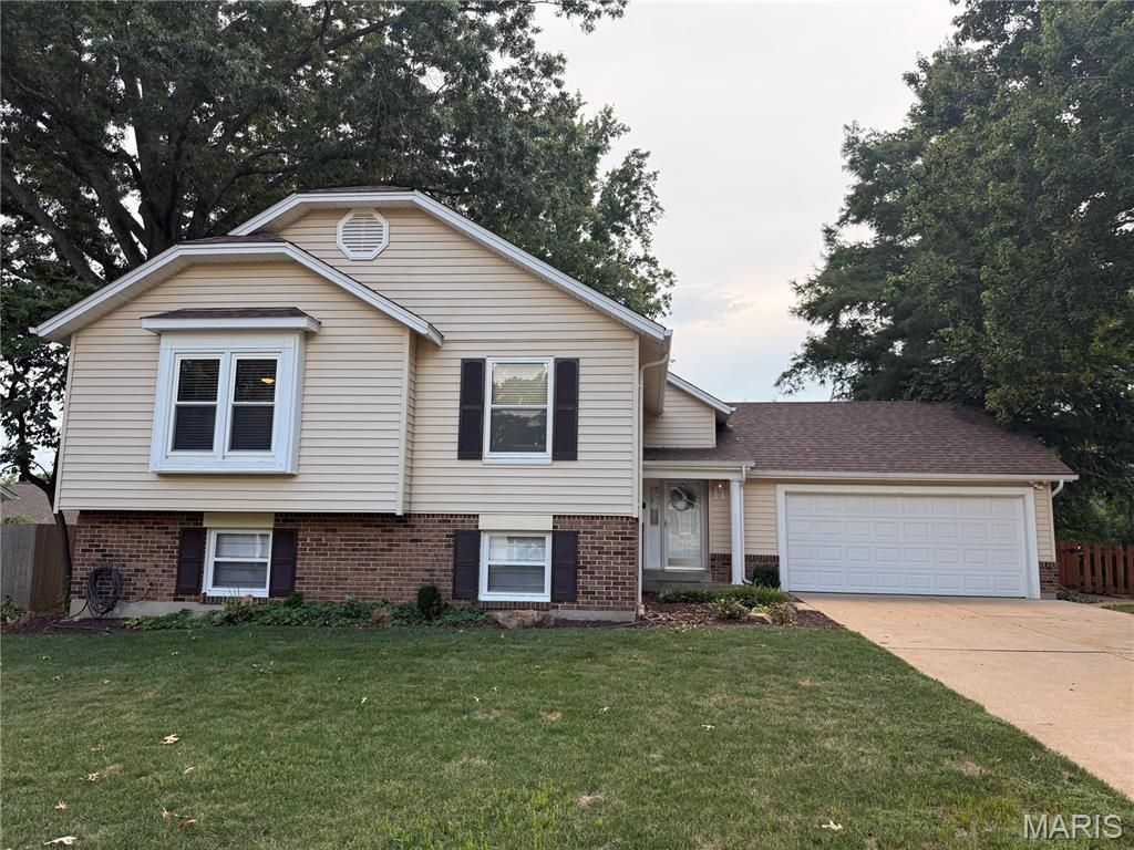 746 Galway Drive, Ballwin, MO 63021