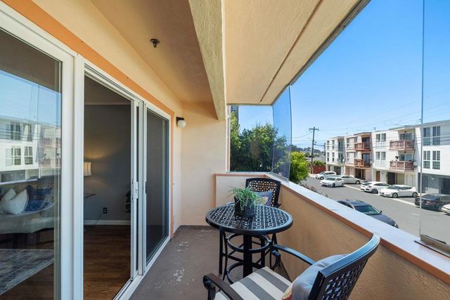 405 91st Street 10, Daly City, CA 94015