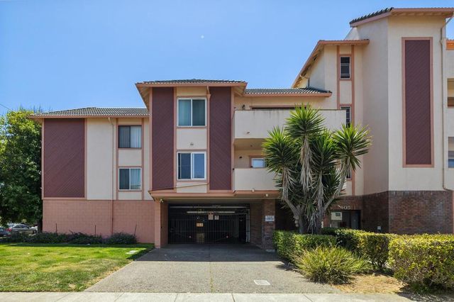 405 91st Street 10, Daly City, CA 94015