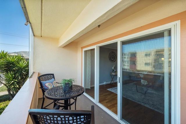 405 91st Street 10, Daly City, CA 94015