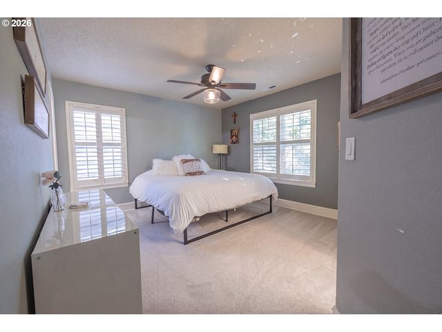 17323 Sw MONTAGUE Way, Portland, OR 97224