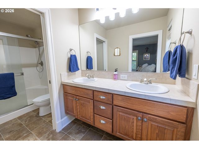 17323 Sw MONTAGUE Way, Portland, OR 97224