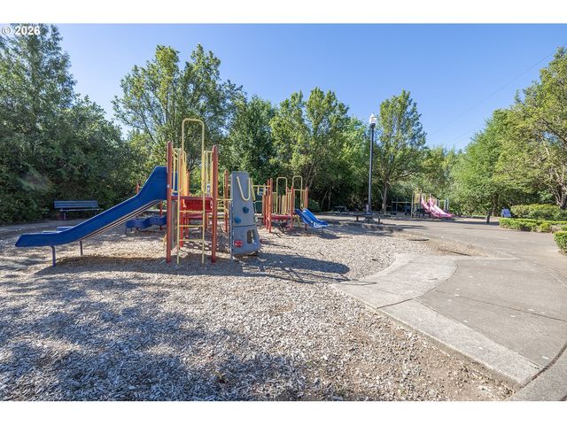 17323 Sw MONTAGUE Way, Portland, OR 97224