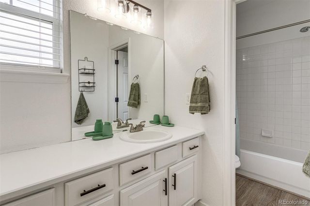 23043 E Ontario Drive 105, Aurora, CO 80016